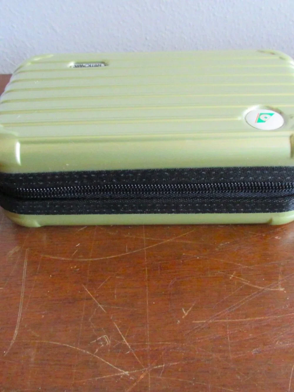 RIMOWA x EVA Air Amenity Hard Case Lime Green Limited Edition Travel - Picture 4 of 5